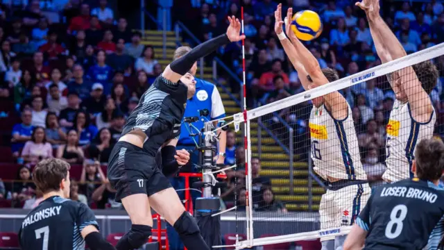 Italia Hentikan Argentina Amankan Tiket Perempat Final Kejuaraan Dunia Bola Voli Putra 2025