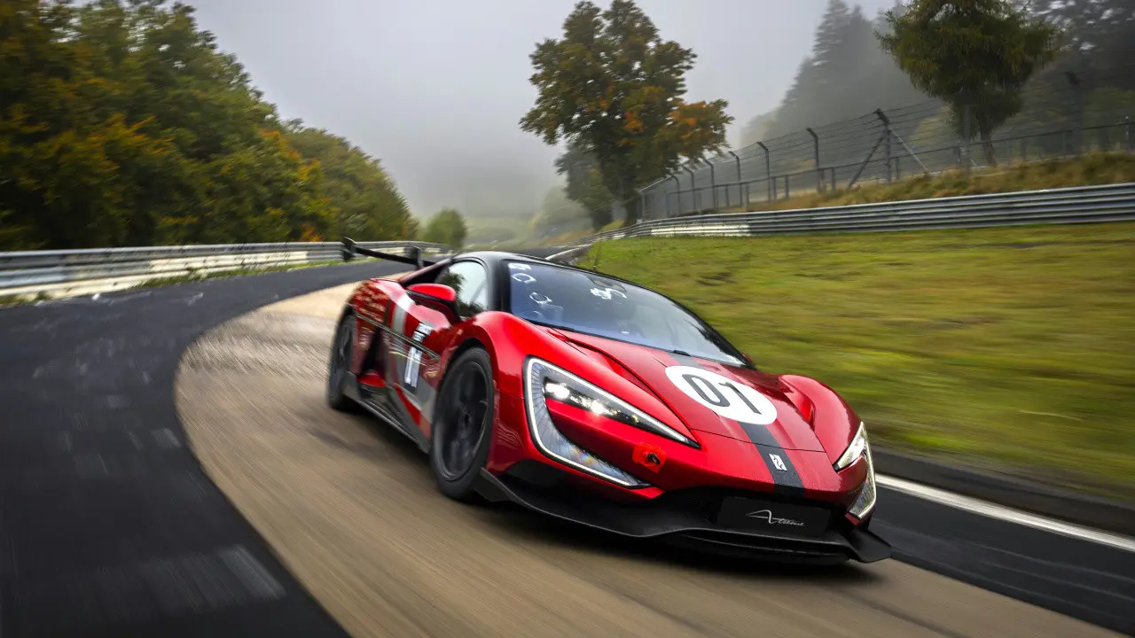 9 Mobil Listrik Tercepat 2025 Ada Yang Nyaris 500 Km Jam