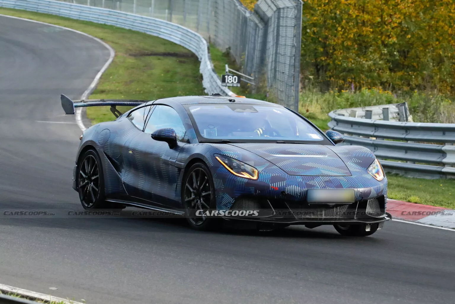 Denza Z Uji Lintasan Nurburgring