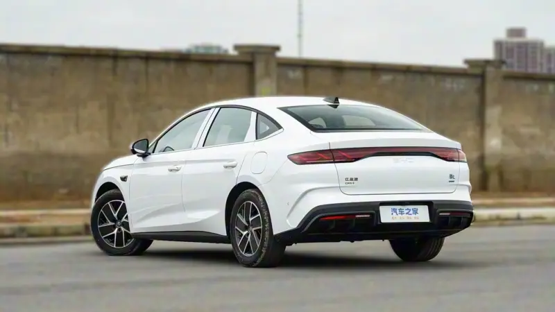 Eksterior Byd Qin L Dm I 2026