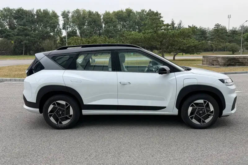 Eksterior Hyundai Eo 2026