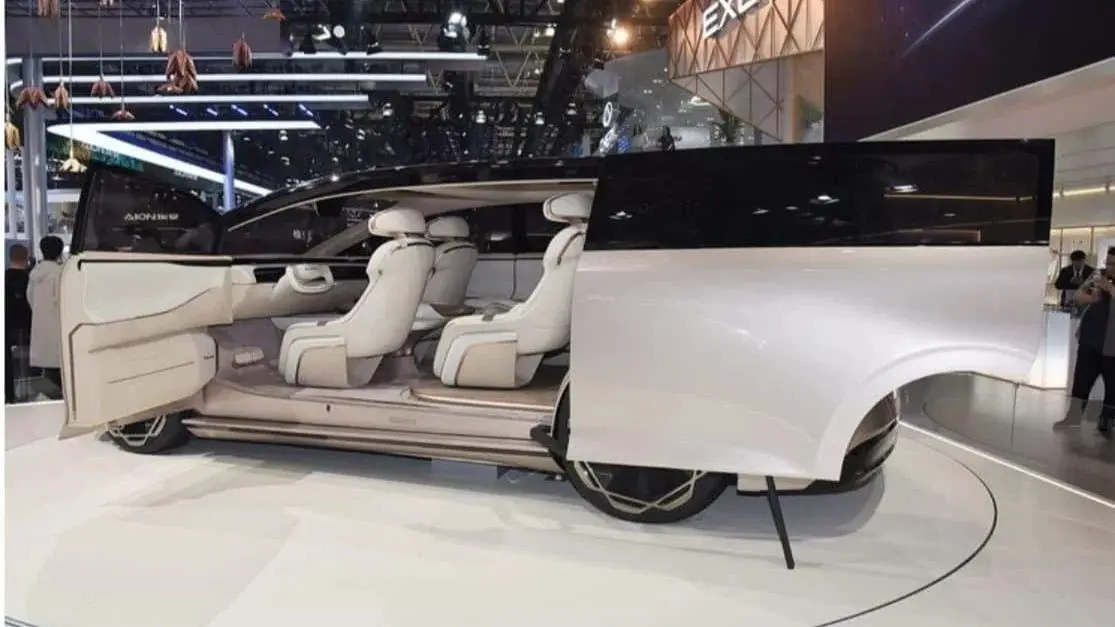 Interior Exeed E08 Indonesia