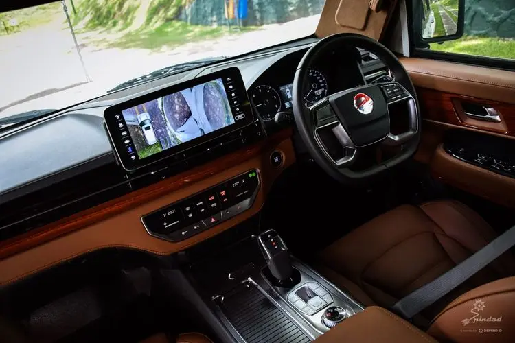 Interior Maung Pindad Mv3 Garuda Limousine
