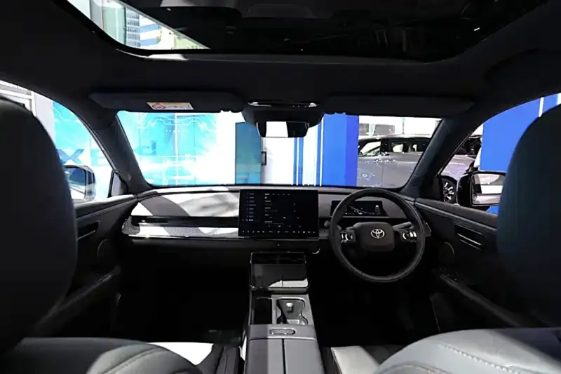 Interior Toyota Bz3x