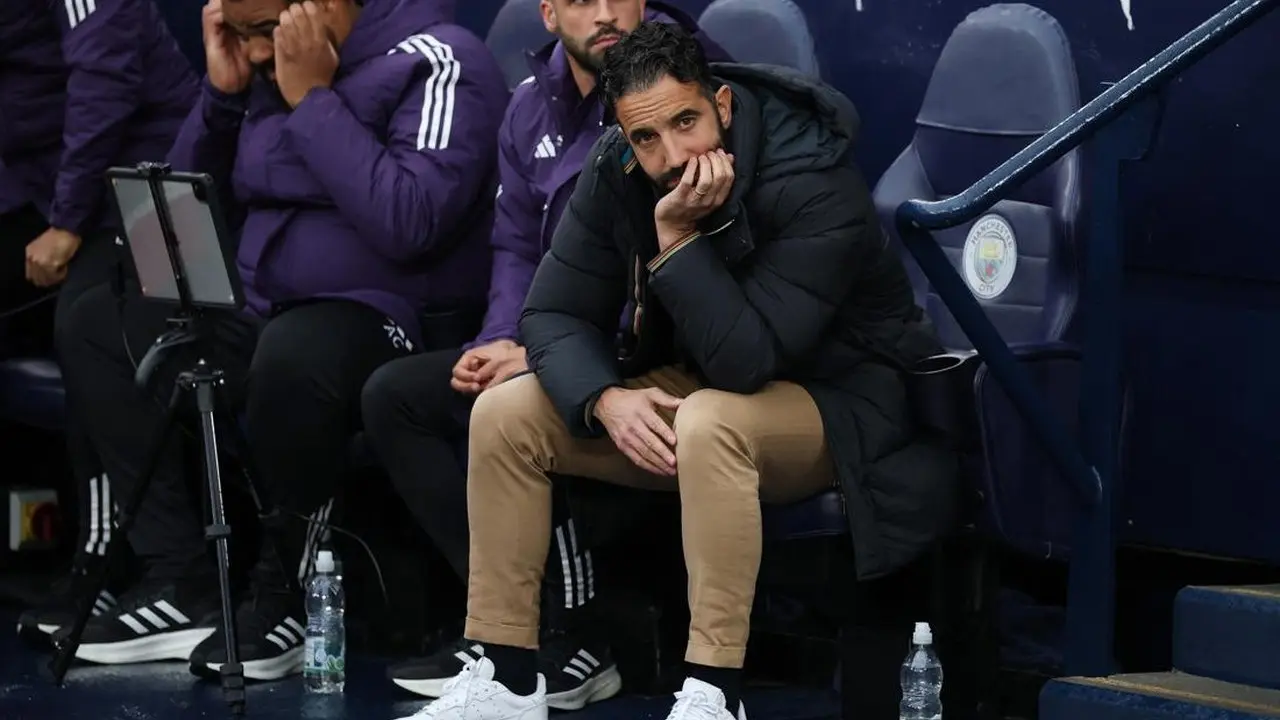 Jimmy Floyd Hasselbaink Ingatkan Ruben Amorim Jangan Mundur Dari Manchester United