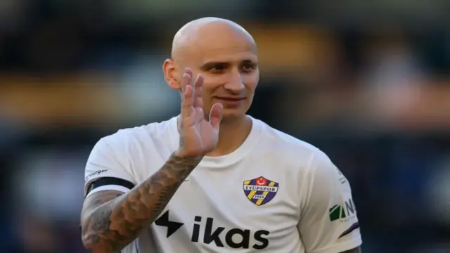 Jonjo Shelvey Ungkap Alasan Pindah Ke Timur Tengah Demi Masa Depan Anak, Bukan Uang