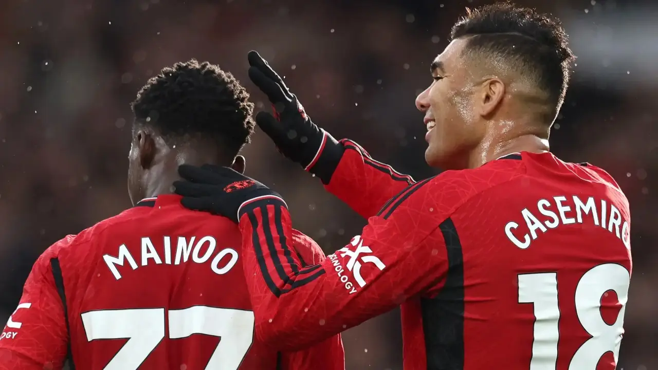 Legenda Mu Minta Kobbie Mainoo Belajar Dari Casemiro Untuk Selamatkan Kariernya