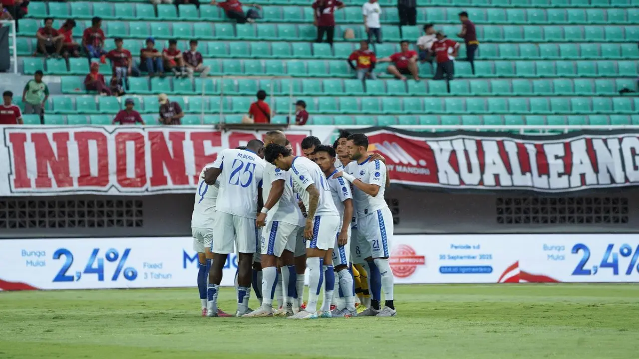 Arema Tumbang Di Kanjuruhan Hujan Kartu Dan Drama Penalti