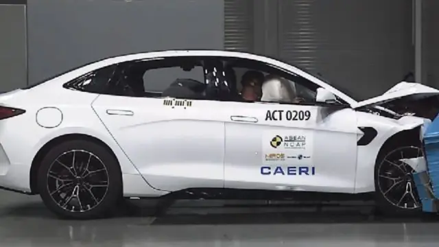 Byd Seal Raih Bintang 5 Di Uji Tabrak Asean Ncap Jadi Mobil Listrik Paling Aman Di Asia Tenggara