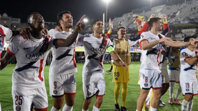 Frenkie De Jong Akui Kecewa Berat Usai Barcelona Kalah 1 2 Dari Paris Saint Germain