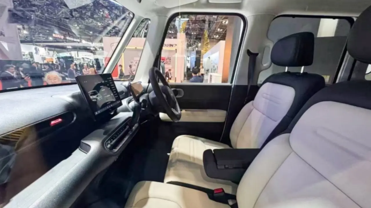 Intip Interior Byd Racco Mobil Listrik Mini Dengan Kabin Lega Dan Modern