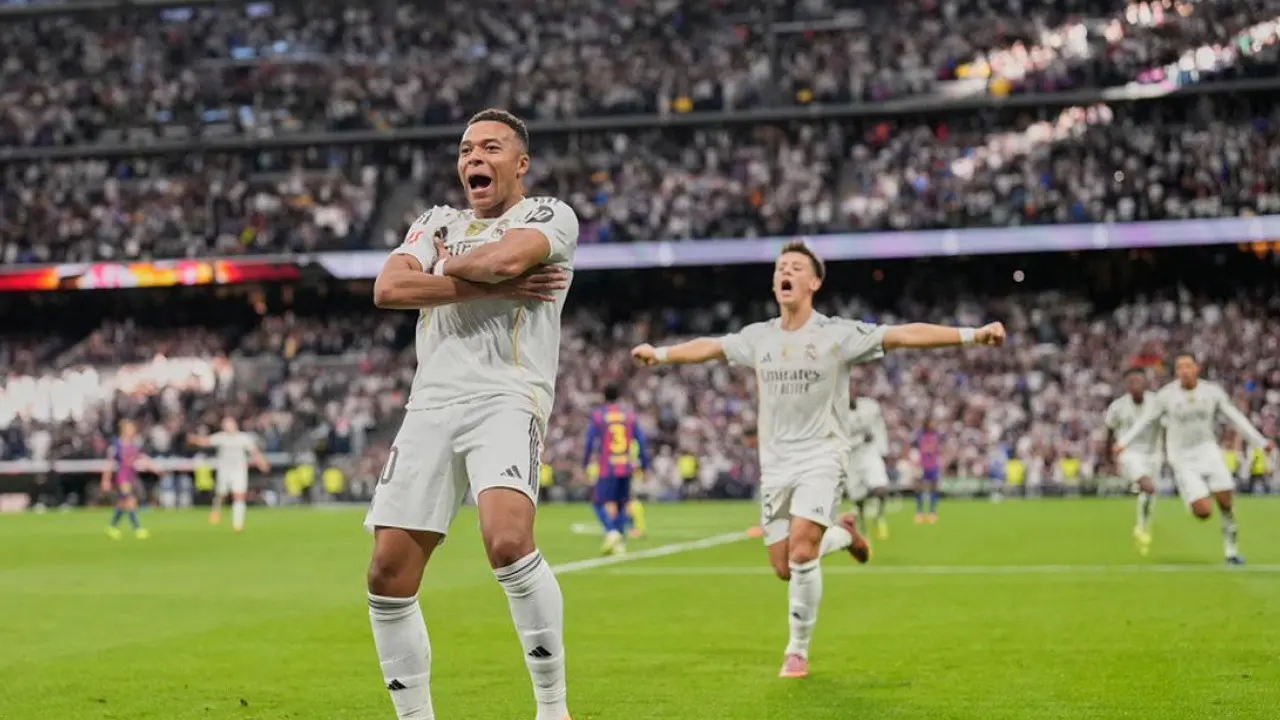 Kylian Mbappe Samai Rekor Ronaldinho dan Cristiano Ronaldo Usai Tundukkan Barcelona di El Clasico
