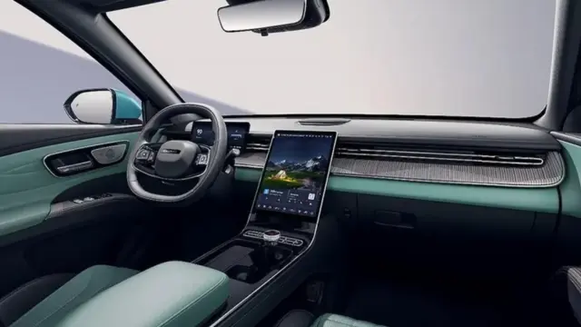 Lepas L8 Bukan Sekadar Suv Bisa Jadi Sumber Listrik Dan Parkir Sendiri