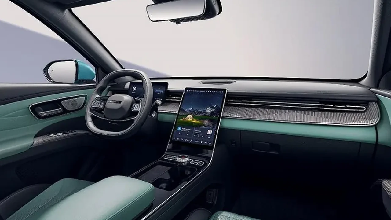 Lepas L8 Bukan Sekadar Suv Bisa Jadi Sumber Listrik Dan Parkir Sendiri