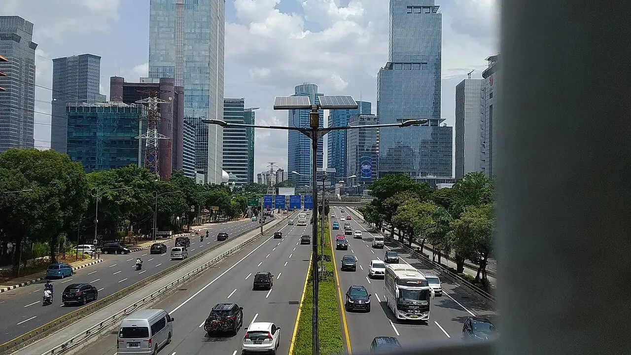 Mengapa Mobil Listrik Bebas Aturan Ganjil Genap Di Jakarta Ini Alasannya
