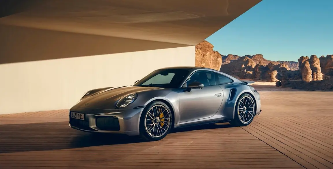 Mobil Tercepat Di Dunia 2025 Porsche Taycan Turbo S