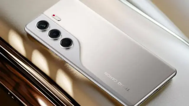 Tecno Camon 40 Pro 5g Hadirkan Warna Baru Sandy Titanium