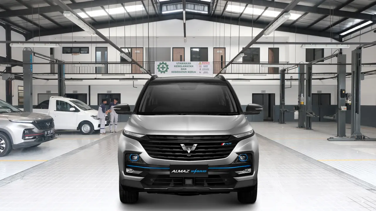 Tiongkok Perketat Syarat Mobil Hybrid Wajib Tempuh 100 Km Pakai Listrik Mulai 2026