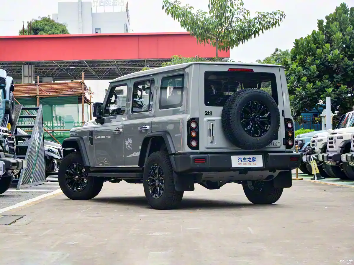 Eksterior 212 T01 Highland