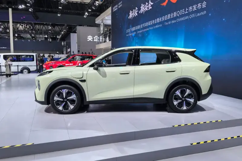 Eksterior Changan Nevo Q05