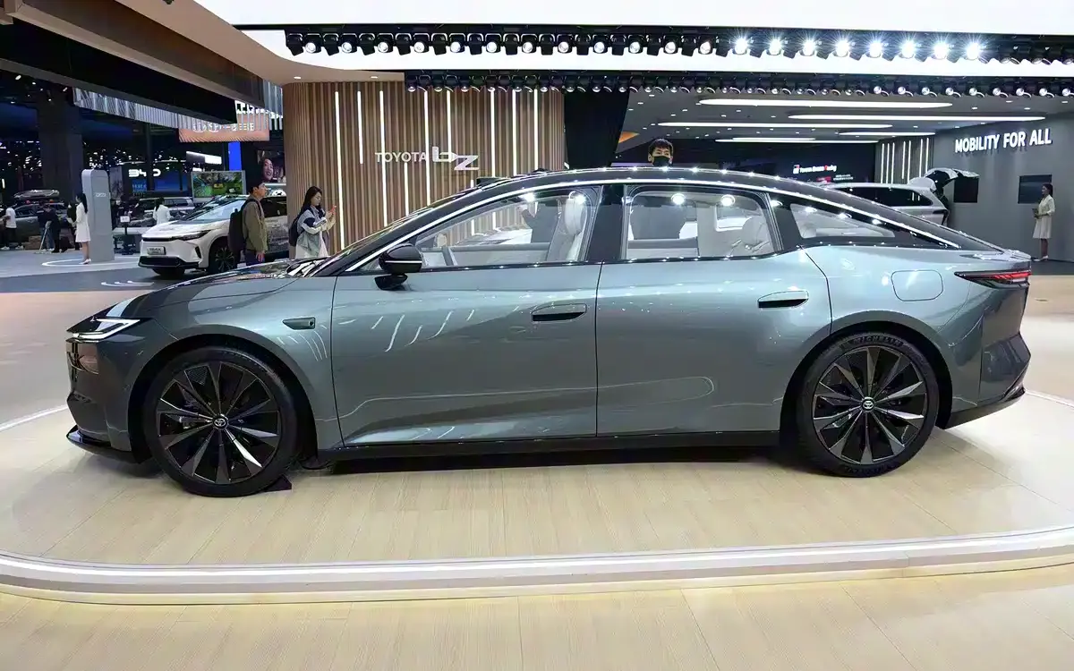 Eksterior Toyota Bz7 Ev