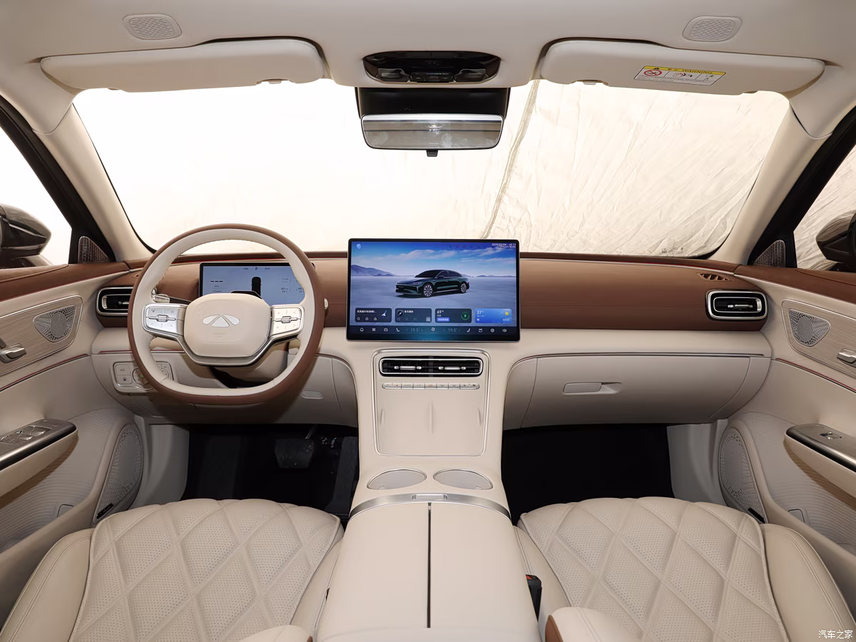 Interior Chery Fengyun A9l Falcon 700