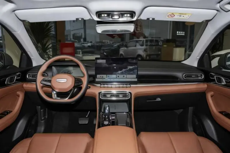 Interior Geely Emgrand