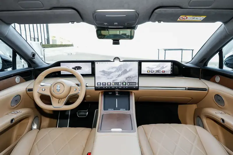 Interior Huawei Stelato S9