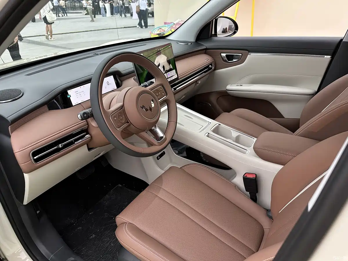 Interior Wuling Binguo S 2025