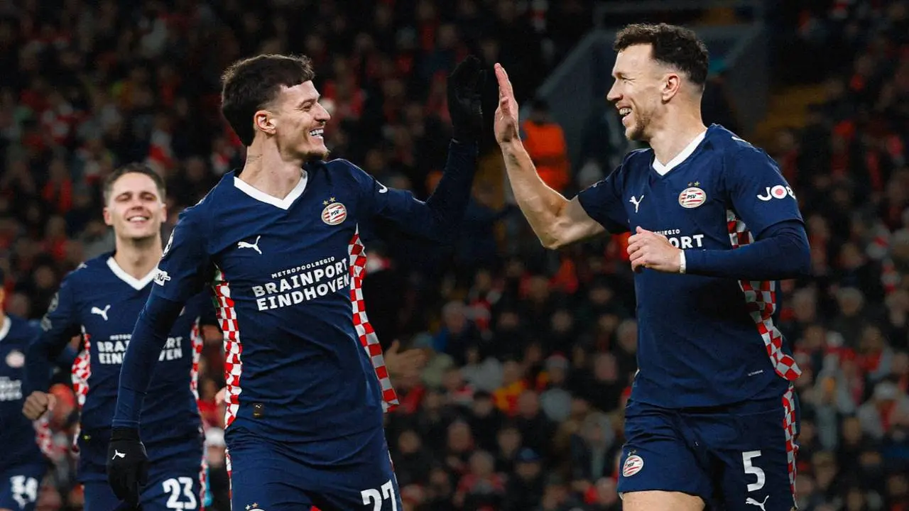 Liverpool Dipermalukan Psv 1 4 Di Kandang Sendiri, Posisi Di Liga Champions Turun