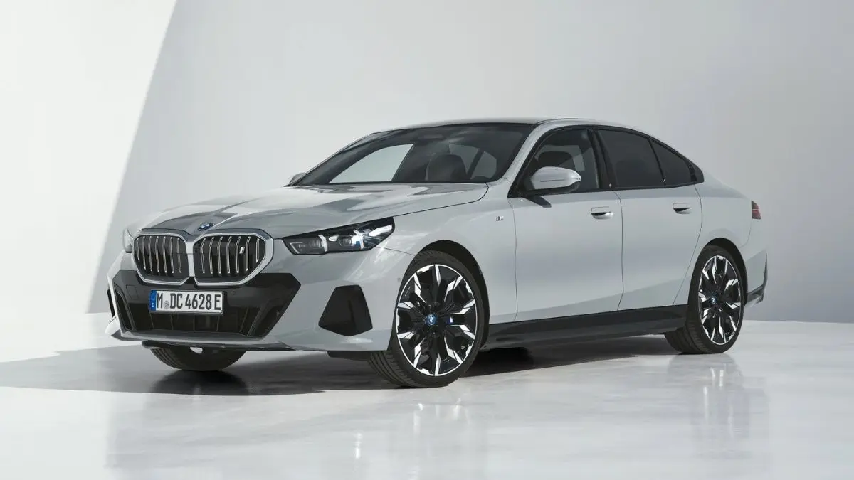 Mobil Listrik Bmw I5