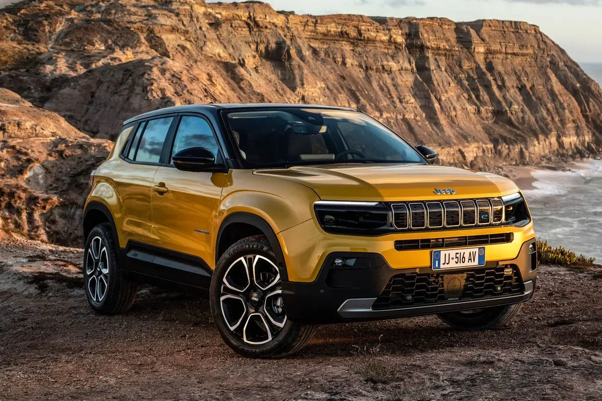 Mobil Listrik Jeep Avenger