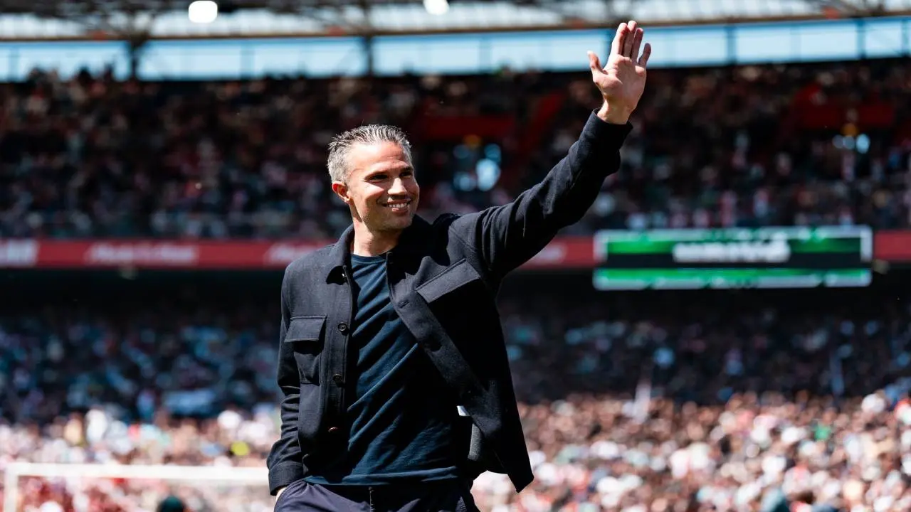 Robin Van Persie Pastikan Debut Shaqueel Di Feyenoord Murni Karena Kualitas, Bukan Nepotisme