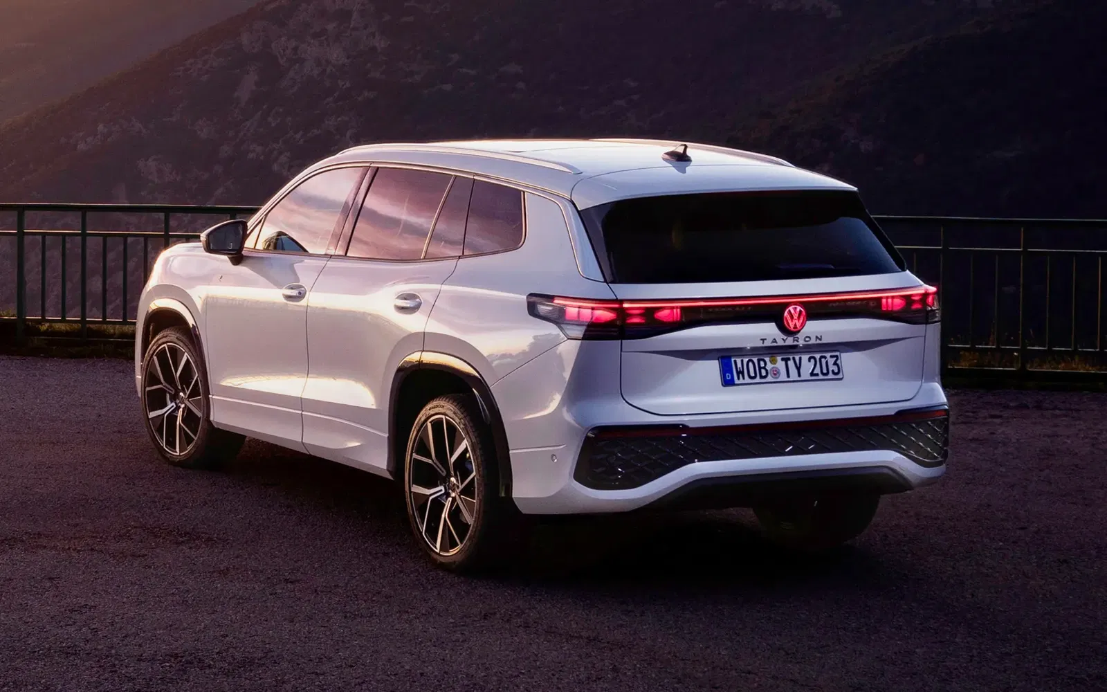 Spesifikasi Volkswagen Tayron L 2026