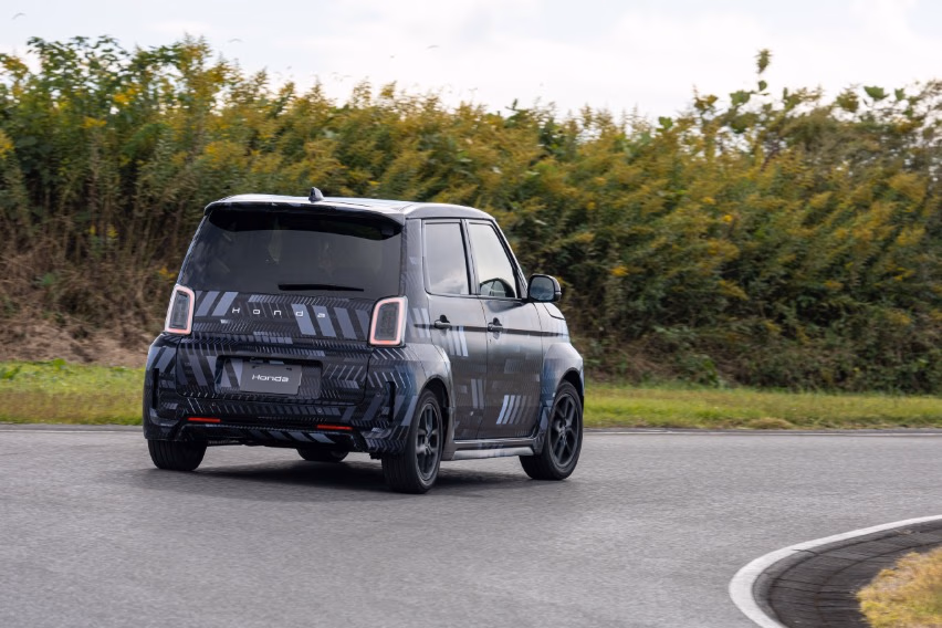 Uji Jalan Mobil Listrik Honda Super One