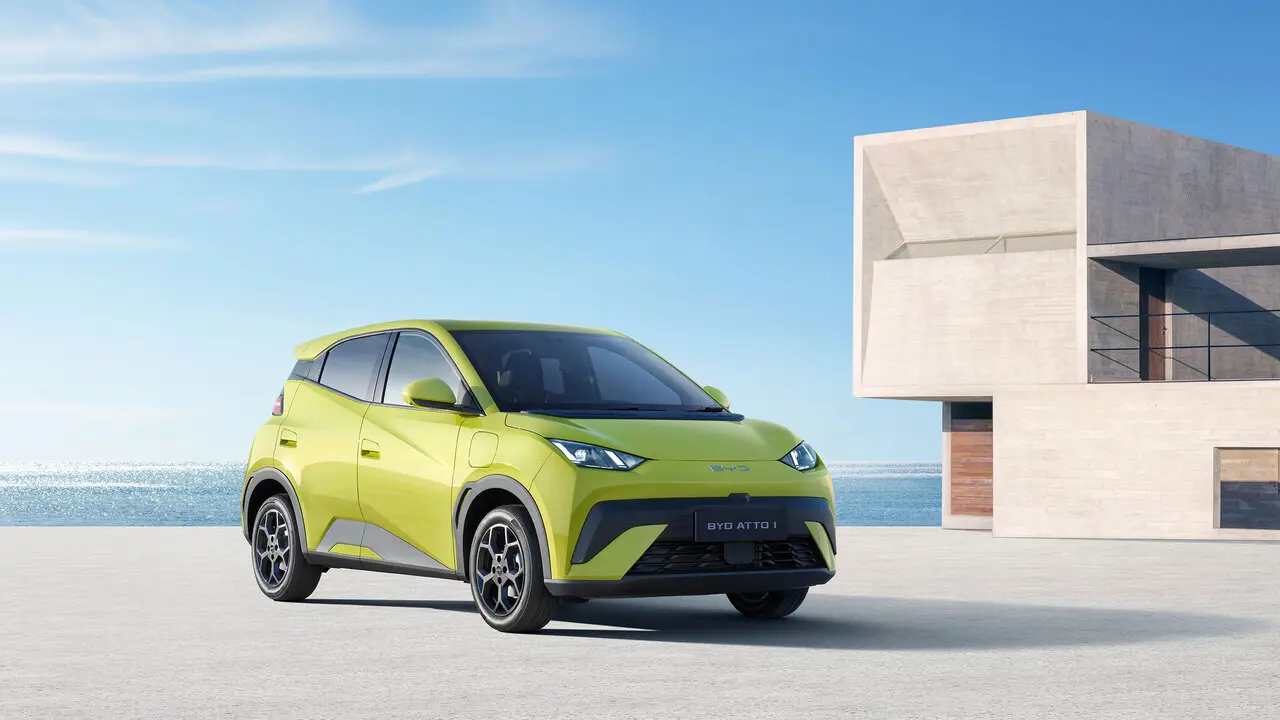 Byd Atto 1 Jadi Mobil Listrik Terlaris Oktober 2025 Terjual 9 396 Unit Di Indonesia