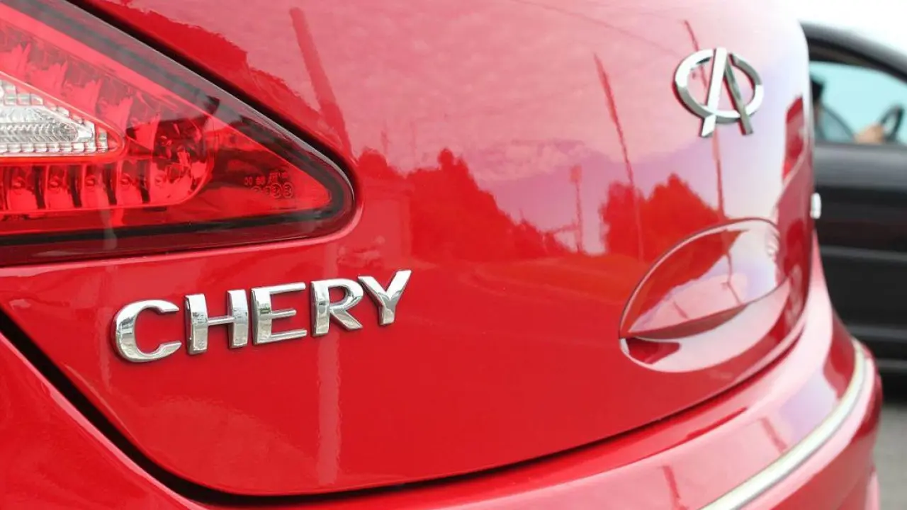 Chery Jual 1 633 Mobil Di Indonesia Pada Oktober 2025 Model Hybrid Dan Ev Mendominasi