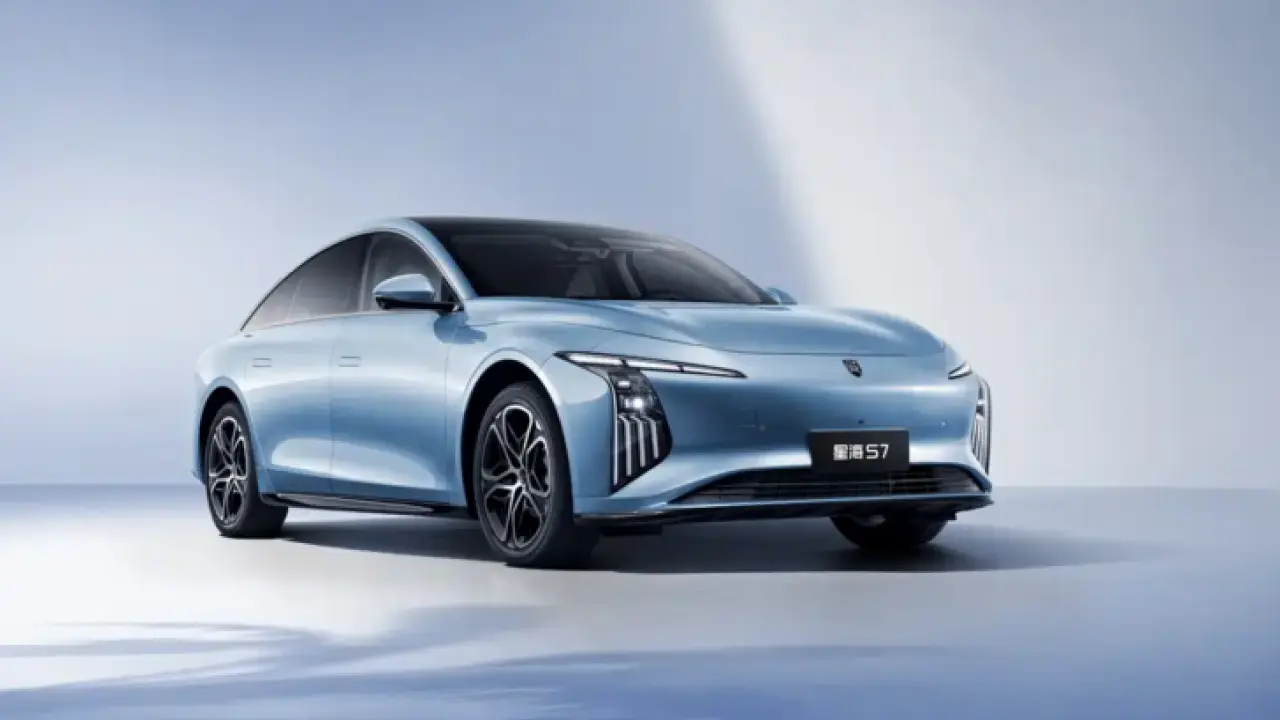 Dongfeng Xinghai S7 2026 Resmi Meluncur Di China Sedan Listrik 650 Km Dengan Fast Charging 800v