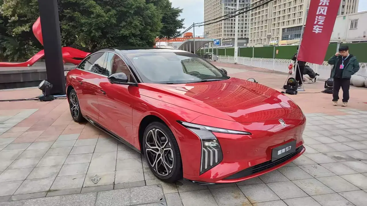 Dongfeng Xinghai S7 Mulai Pre Sales Di China Sedan Listrik Dengan 800v Fast Charging Dan Jarak 650 Km