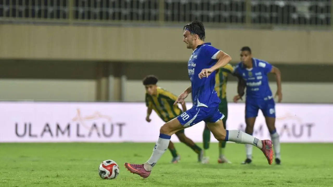 Nasib Peringkat Negara Di Pundak Persib Dewa Media Asing Soroti Kans Indonesia Salip Hong Kong