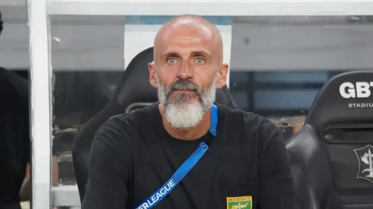 Pelatih Persebaya Tak Bisa Sembunyikan Kekaguman Sebut Sosok Ini Jadi Pahlawan Sebenarnya