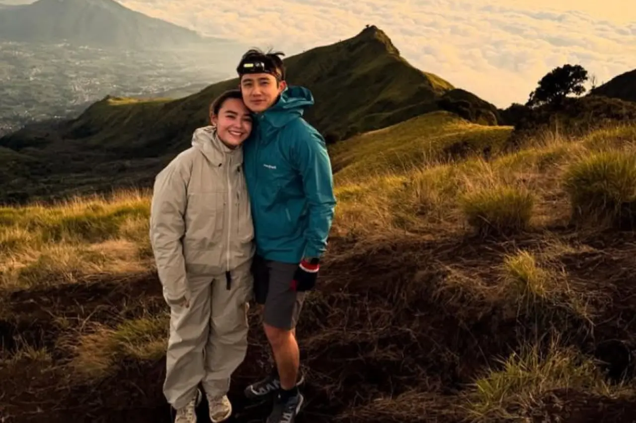 Amanda Manopo dapat kado ulang tahun mahal dari Kenny Austin.