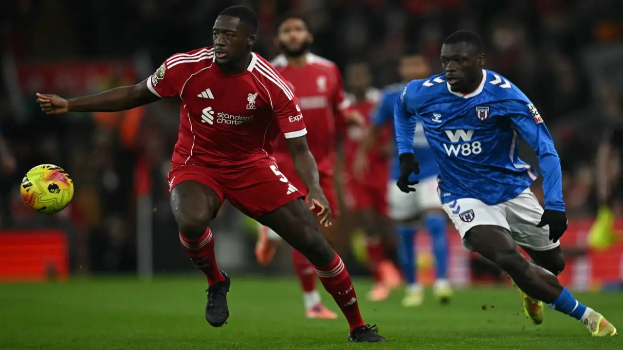 Drama di Anfield: Gol Bunuh Diri Mukiele Selamatkan Liverpool dari Kekalahan Atas Sunderland