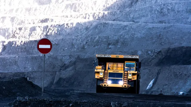 Analis Revisi Target Saham DEWA Seiring Proyek Tambang KPC 2026