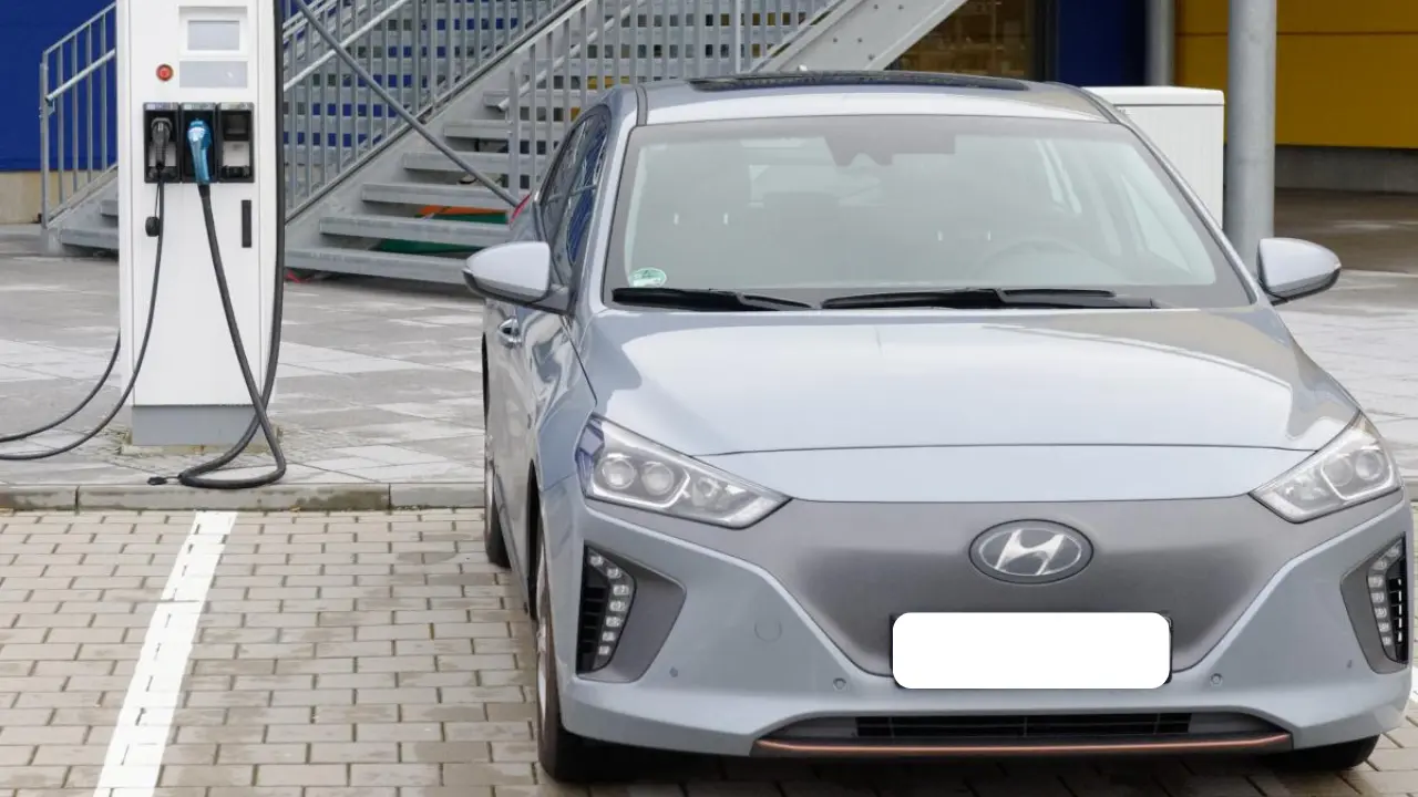 Daftar Mobil Listrik dengan Fast Charging Tercepat di Indonesia, Praktis untuk Perjalanan Jarak Jauh