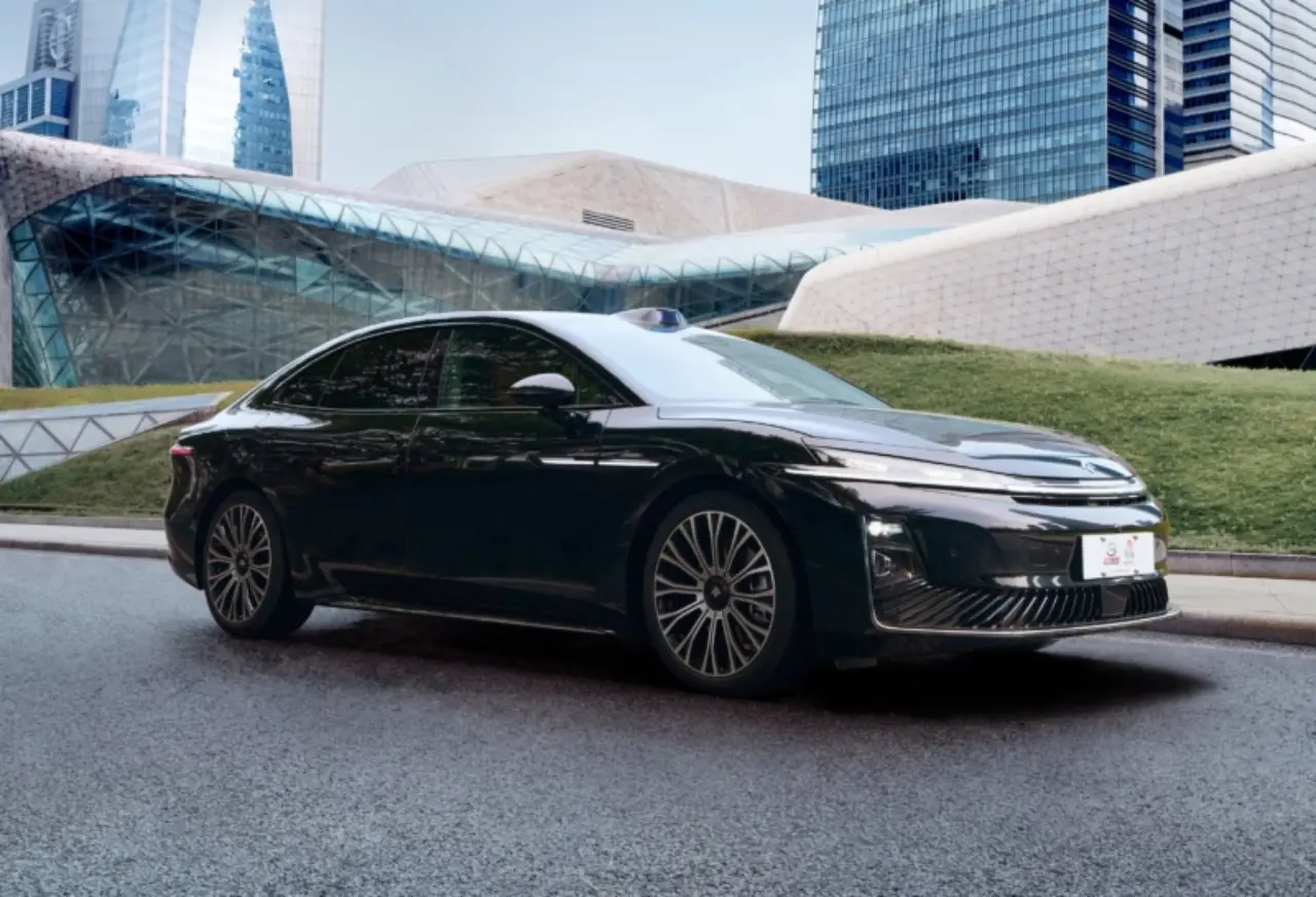 GAC Buka Pra-Pesan Hyptec A800: Sedan EREV Flagship dengan ADAS L3 Kolaborasi Huawei