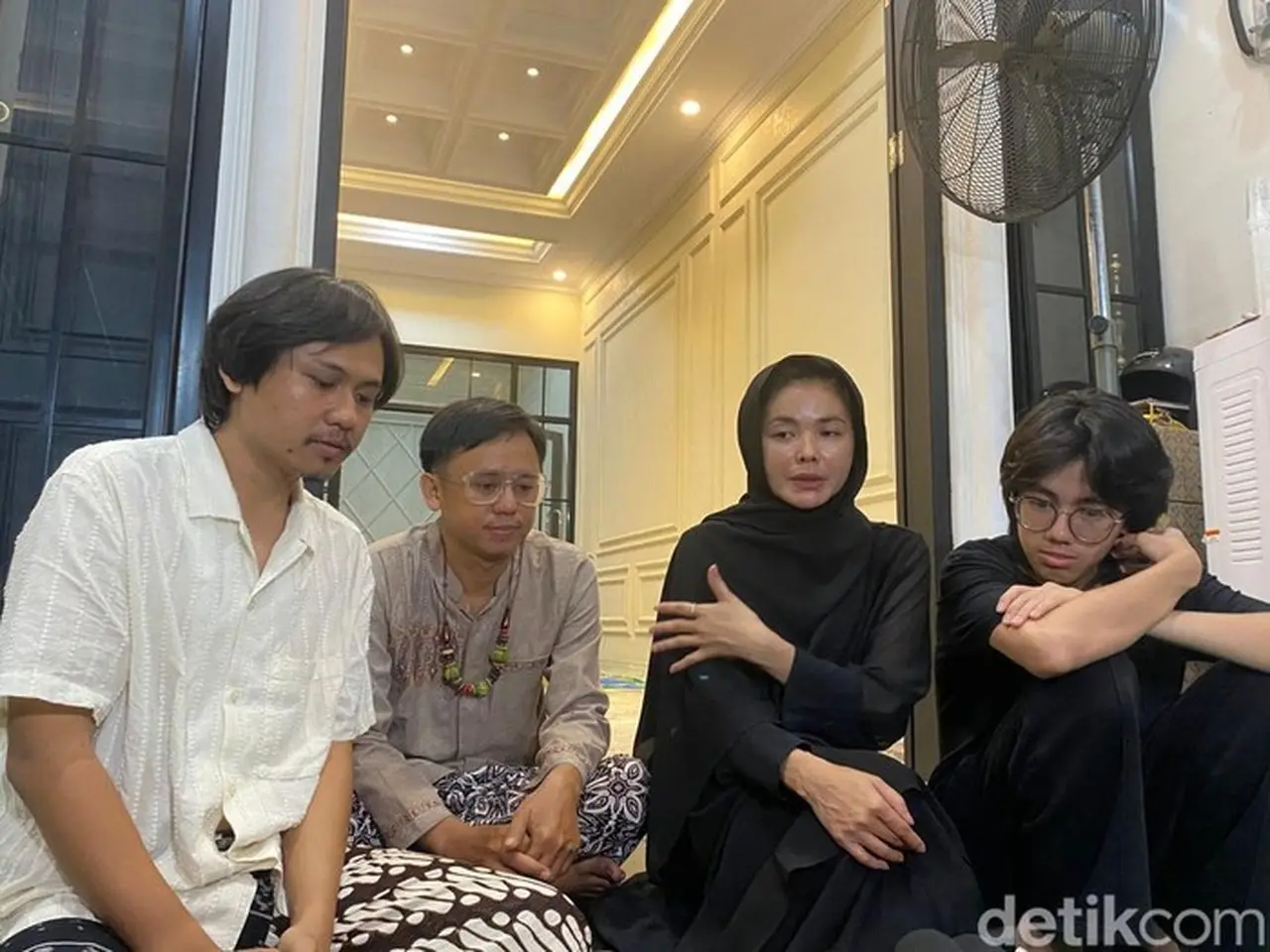 Istri Luruskan Wasiat Epy Kusnandar: Ucapan Dimakamkan di Garut Hanya Akting