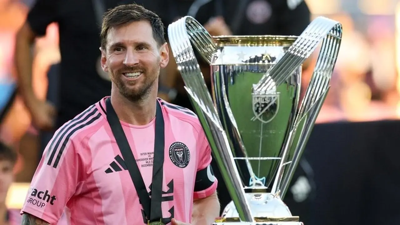Lionel Messi Pamer 3 Trofi Bergengsi di MLS 2025 Bersama Inter Miami