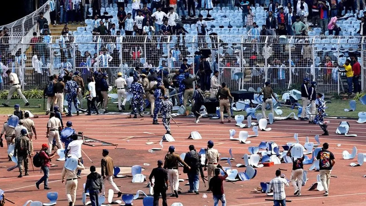 Kekacauan di Kolkata: Antusiasme Fans Lionel Messi Berujung Perusakan Stadion