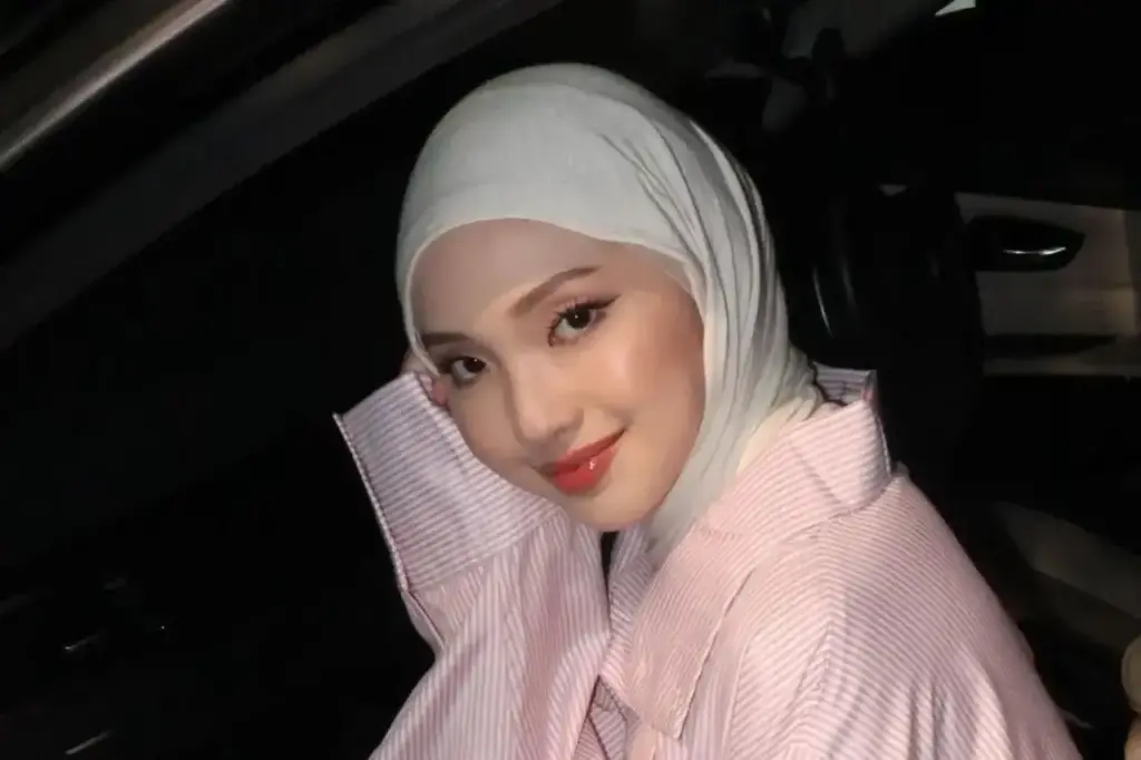 Jule Dituding Rebut Suami Sahabat Usai Cerai dari Na Daehoon